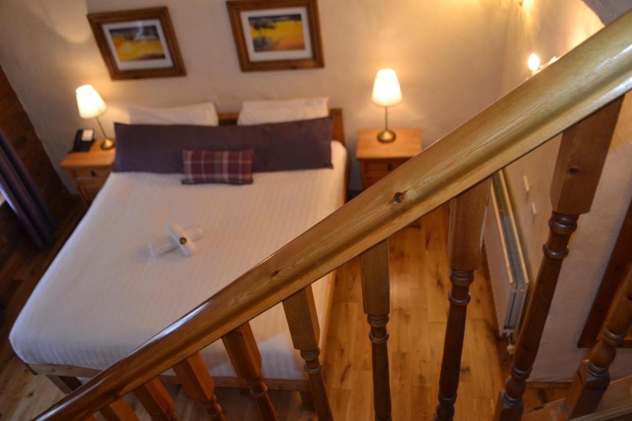 Walsh'S Hotel And Apartments Maghera  Екстер'єр фото
