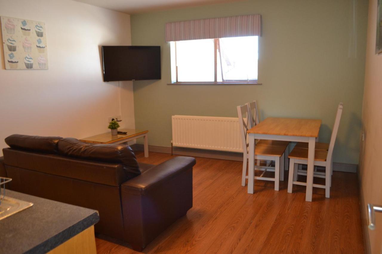 Walsh'S Hotel And Apartments Maghera  Екстер'єр фото