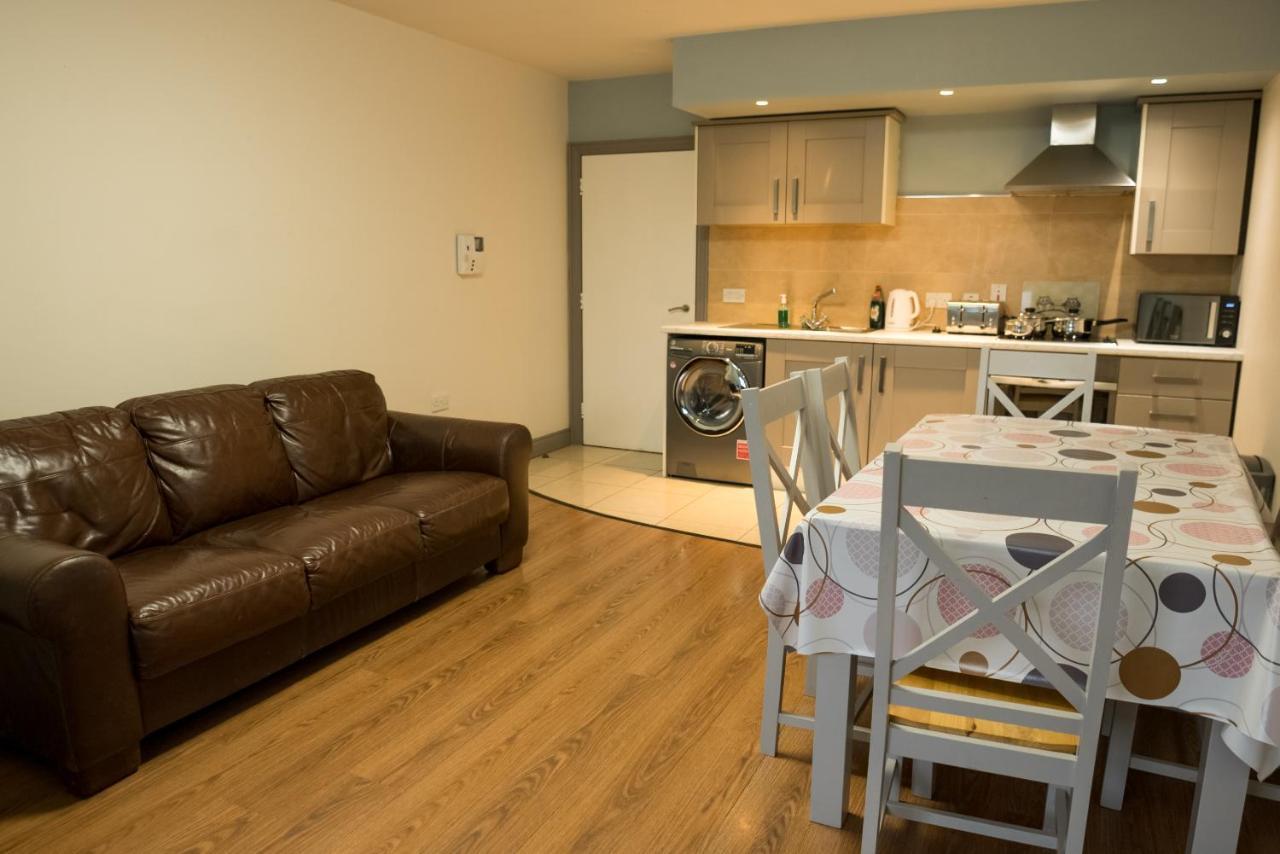 Walsh'S Hotel And Apartments Maghera  Екстер'єр фото