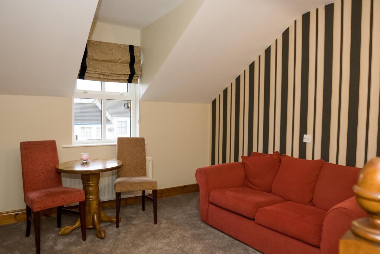 Walsh'S Hotel And Apartments Maghera  Екстер'єр фото