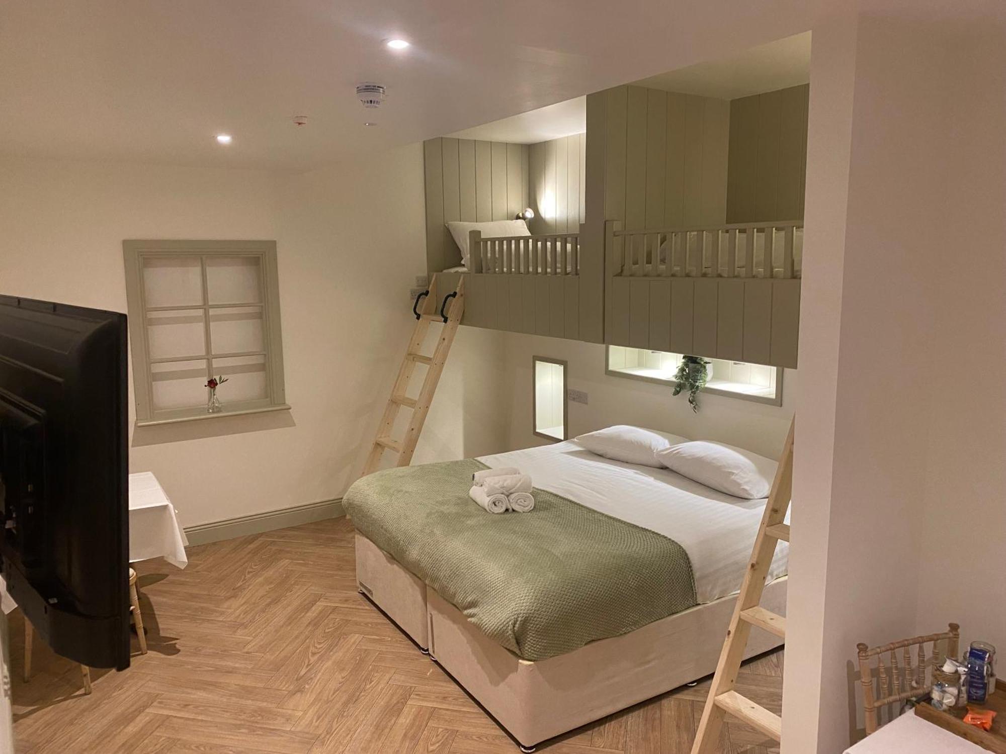 Walsh'S Hotel And Apartments Maghera  Екстер'єр фото